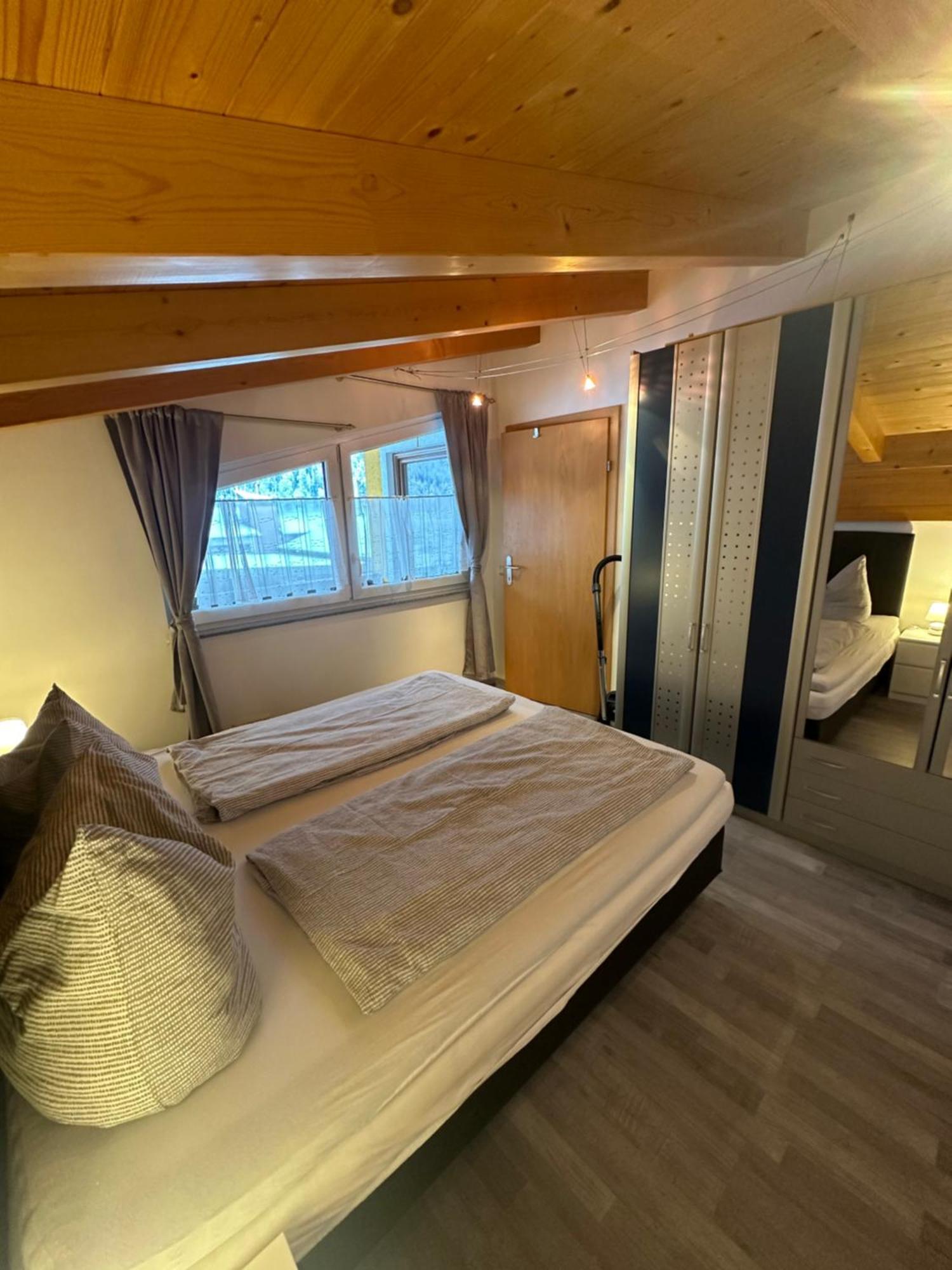 Leo Apart 1 Radfeld Exterior foto